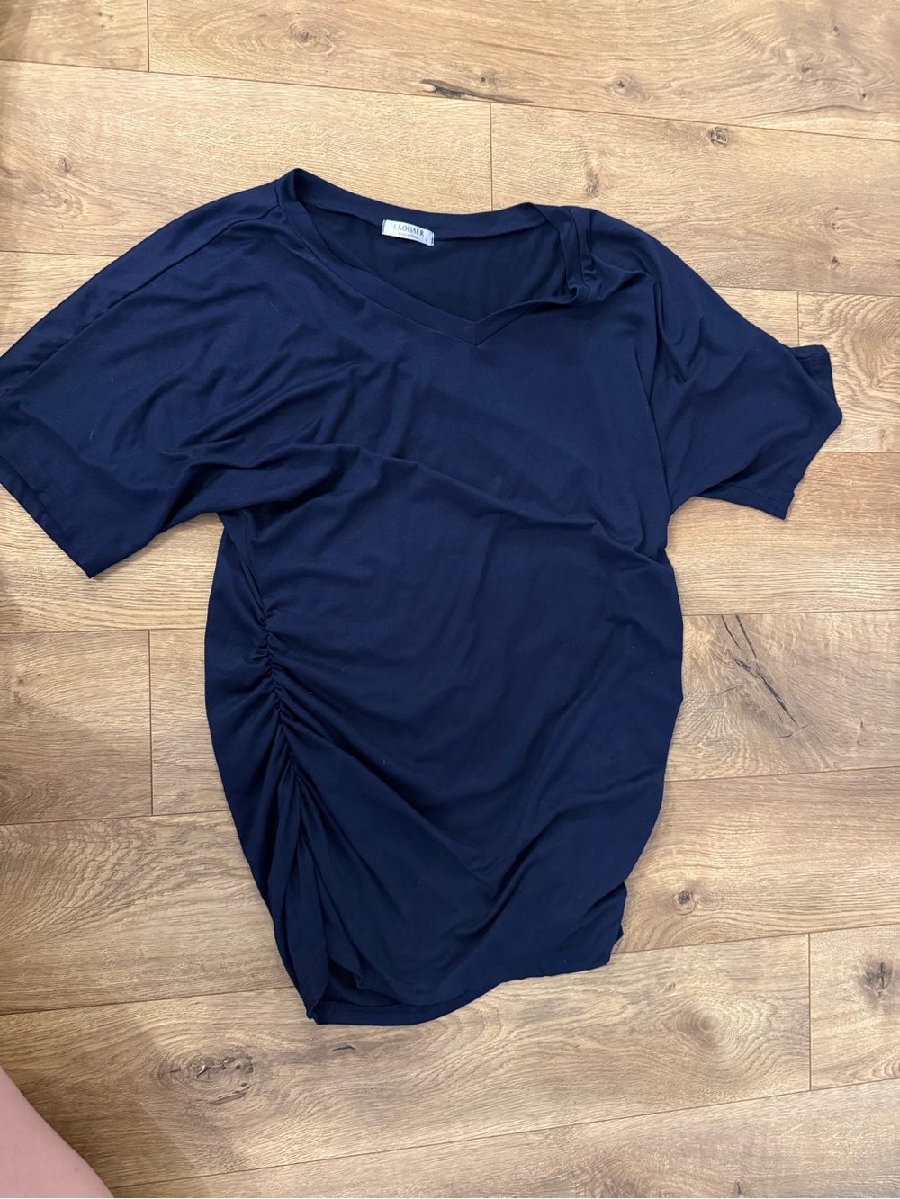 EKOUAER Navy V-Neck Short Sleeve Top with Side Ruching; MATERNITY; NWOT;